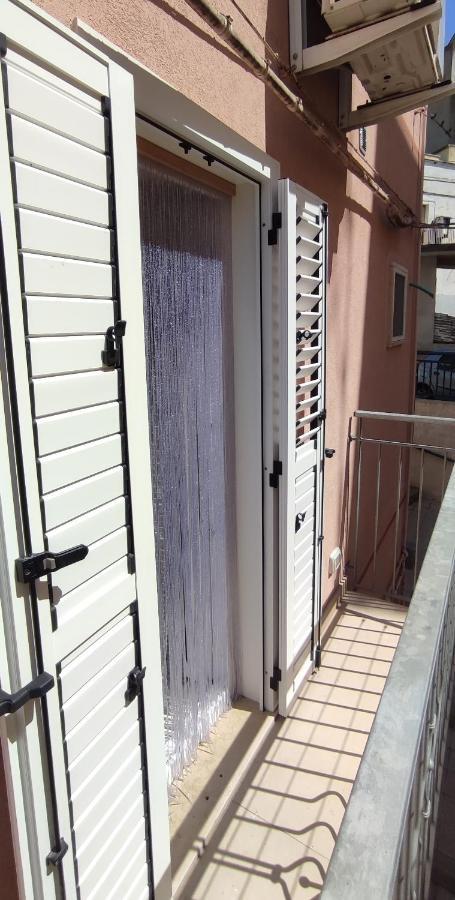 Casa Vacanze Dimora Monfalcone Монтескалиозо Екстериор снимка